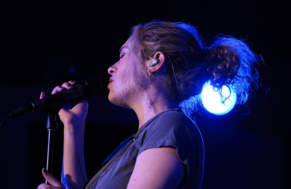 Blondshell, Polaris Hall, photo by Joe Duquette