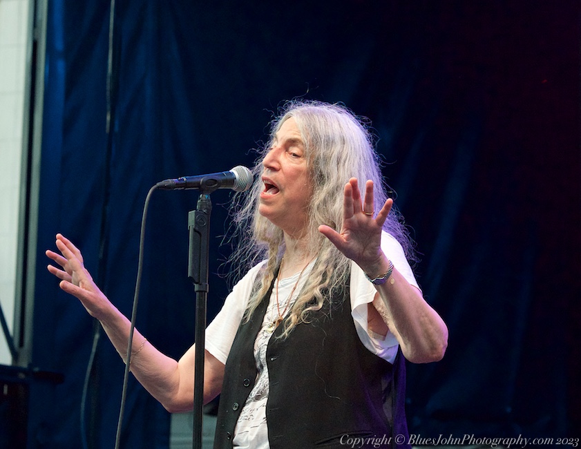 Patti Smith, Pioneer Courthouse Square, photo by John Alcala