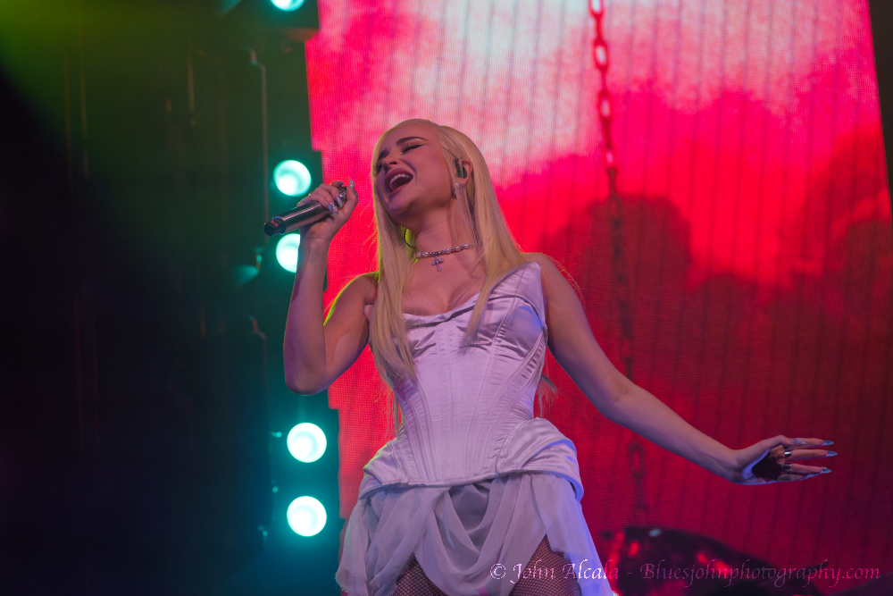 Kim Petras, Veterans Memorial Coliseum, photo by John Alcala