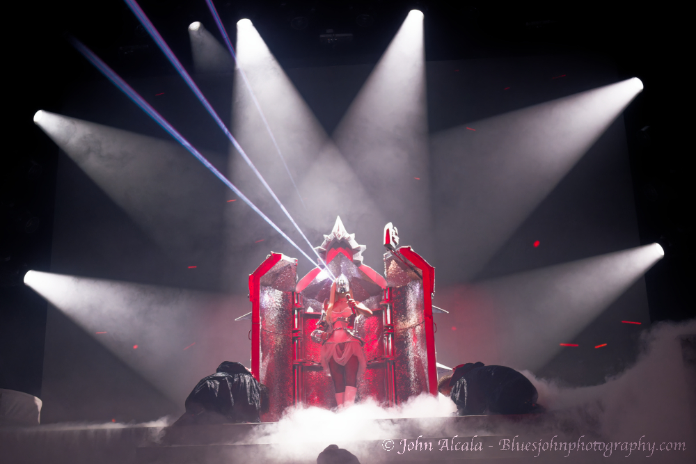 Kim Petras, Veterans Memorial Coliseum, photo by John Alcala