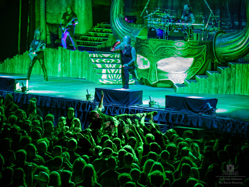 Amon Amarth, Moda Center, photo by Alyssa Herrman