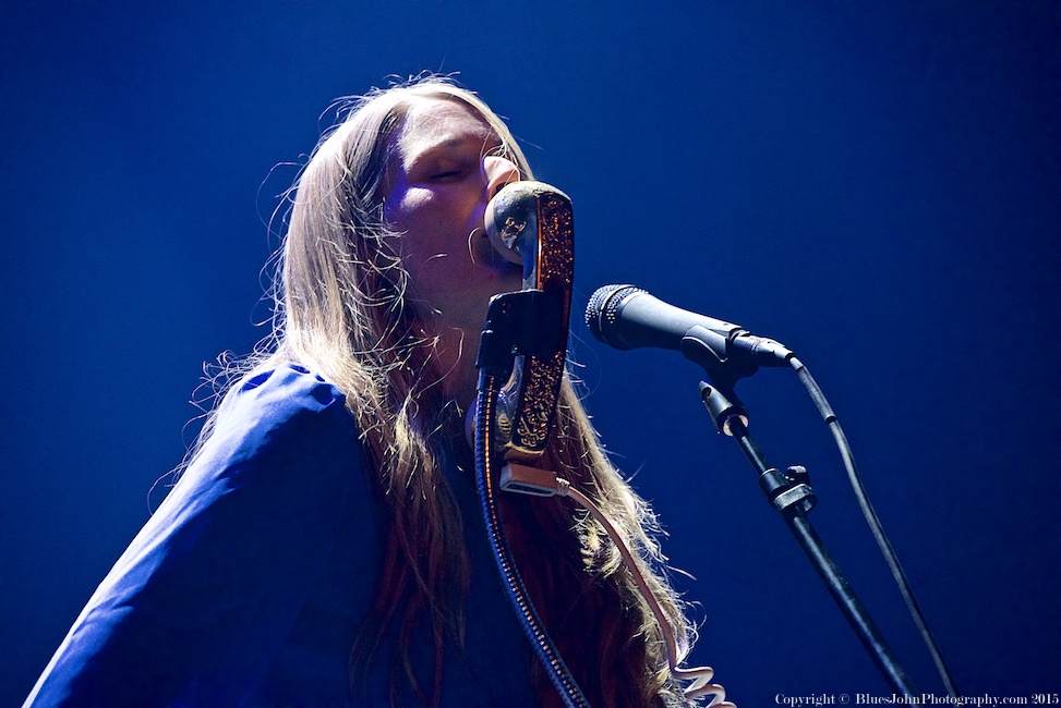 Shook Twins, Revolution Hall, photo by John Alcala