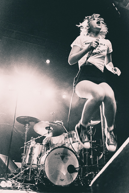 SCOWL, Roseland Theater, photo by Henry Ward