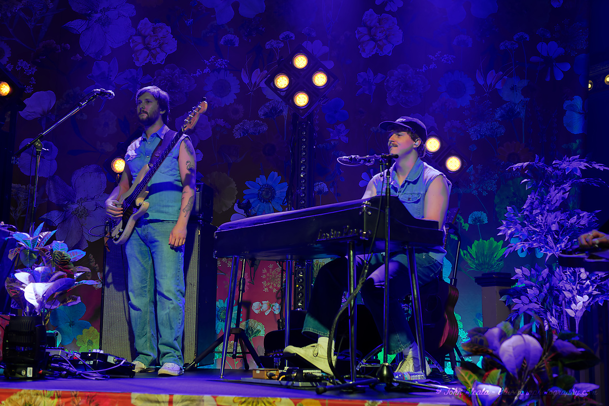 Larkin Poe, Crystal Ballroom, photo by John Alcala