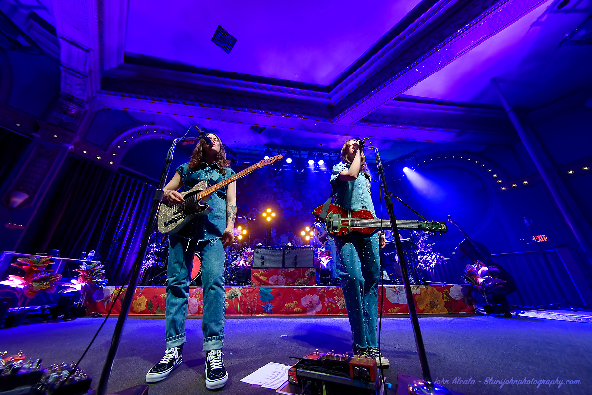 Larkin Poe, Crystal Ballroom, photo by John Alcala