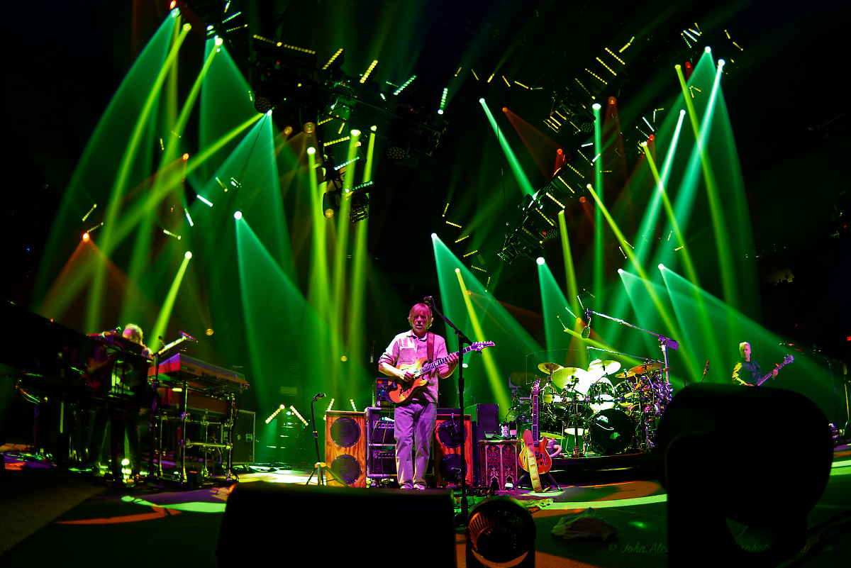 Phish, Moda Center, photo by John Alcala