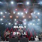 Built To Spill, Tom McCall Waterfront Park, photo by John Alcala
