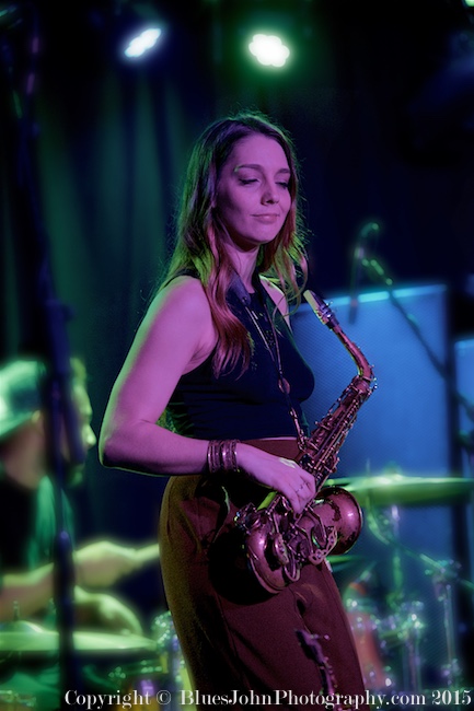 Hailey Niswanger, Dante's, photo by John Alcala