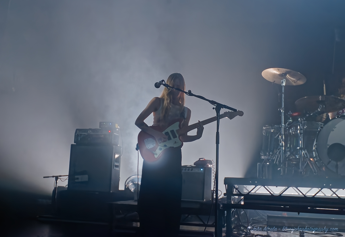 Wet Leg, Revolution Hall, photo by John Alcala