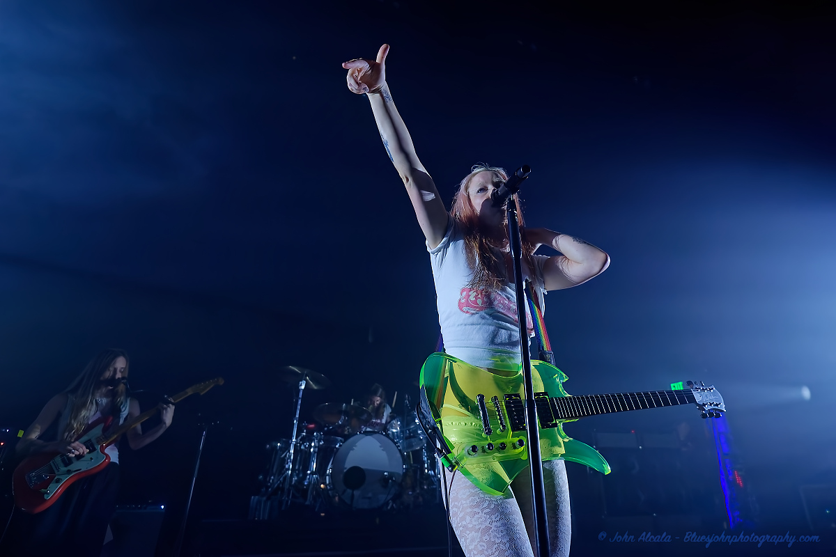 Wet Leg, Revolution Hall, photo by John Alcala