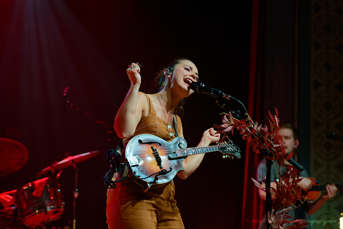 Sierra Hull, Aladdin Theater, photo by John Alcala