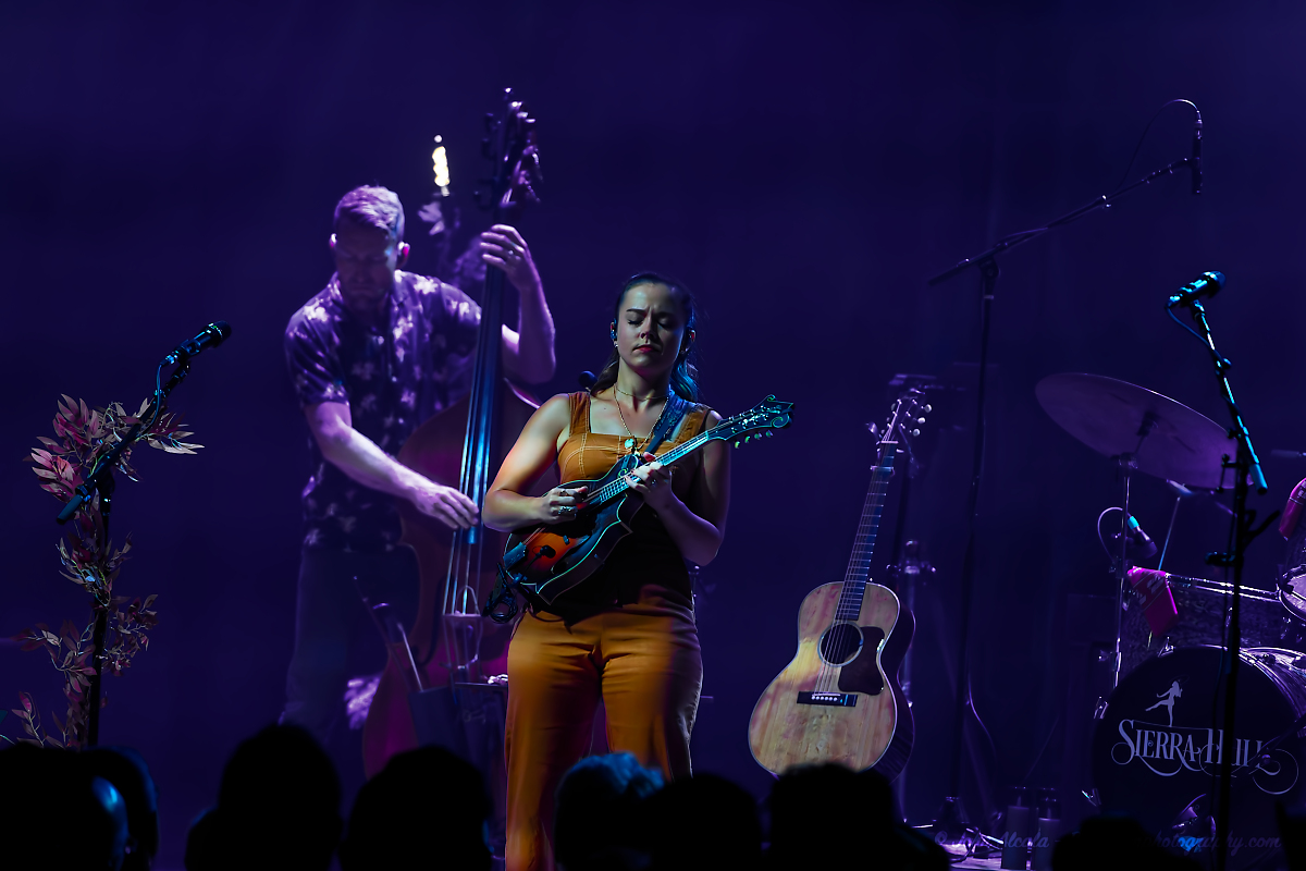 Sierra Hull, Aladdin Theater, photo by John Alcala