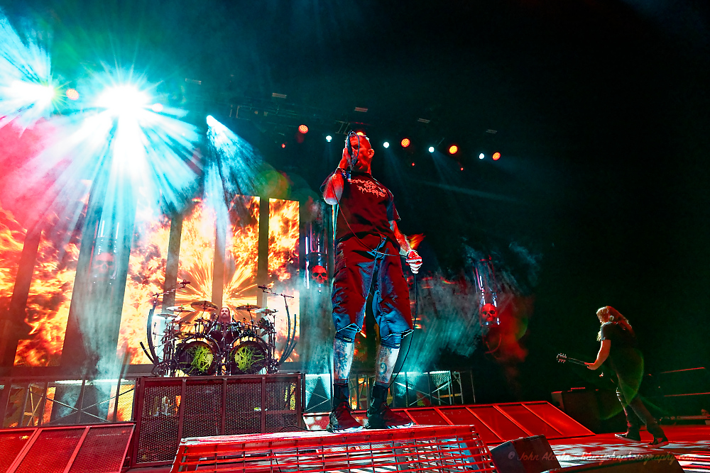 Lamb of God, Theater of the Clouds, photo by John Alcala