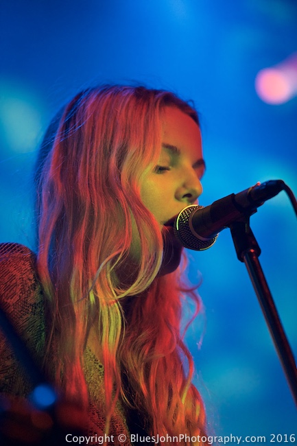 Cat Hoch, Holocene, photo by John Alcala