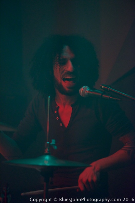 Astro Tan, Holocene, photo by John Alcala