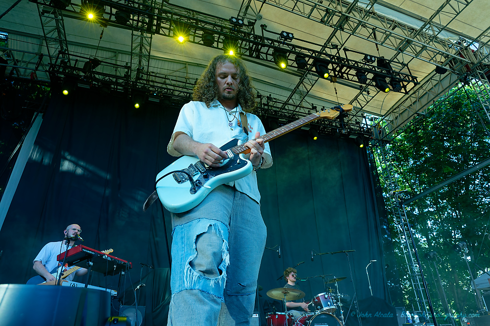 Fai Laci, Edgefield Amphitheater, photo by John Alcala