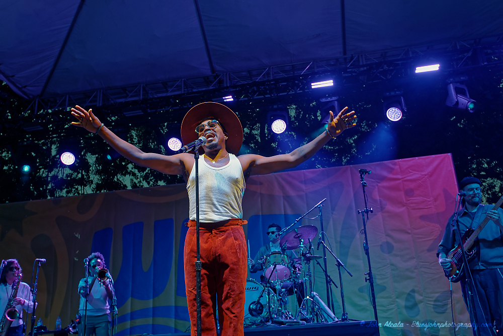Durand Jones & The Indications, Tom McCall Waterfront Park, photo by John Alcala