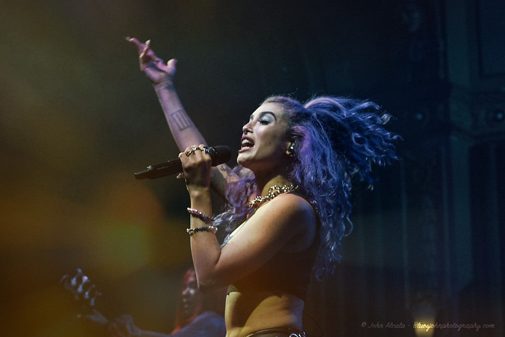 Honey Revenge, Crystal Ballroom, photo by John Alcala