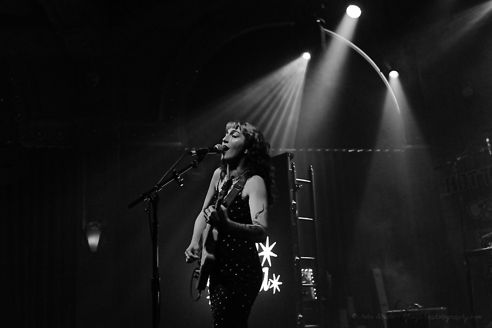 Chase Petra, Crystal Ballroom, photo by John Alcala