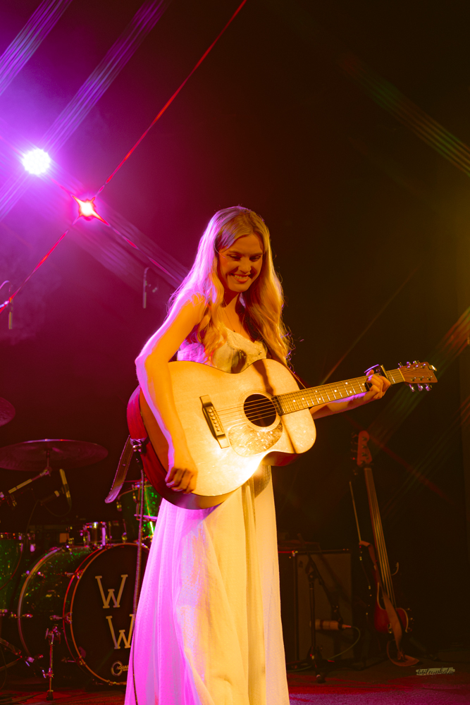Zandi Holup, Wonder Ballroom, photo by Bailey Bonney-Vogler