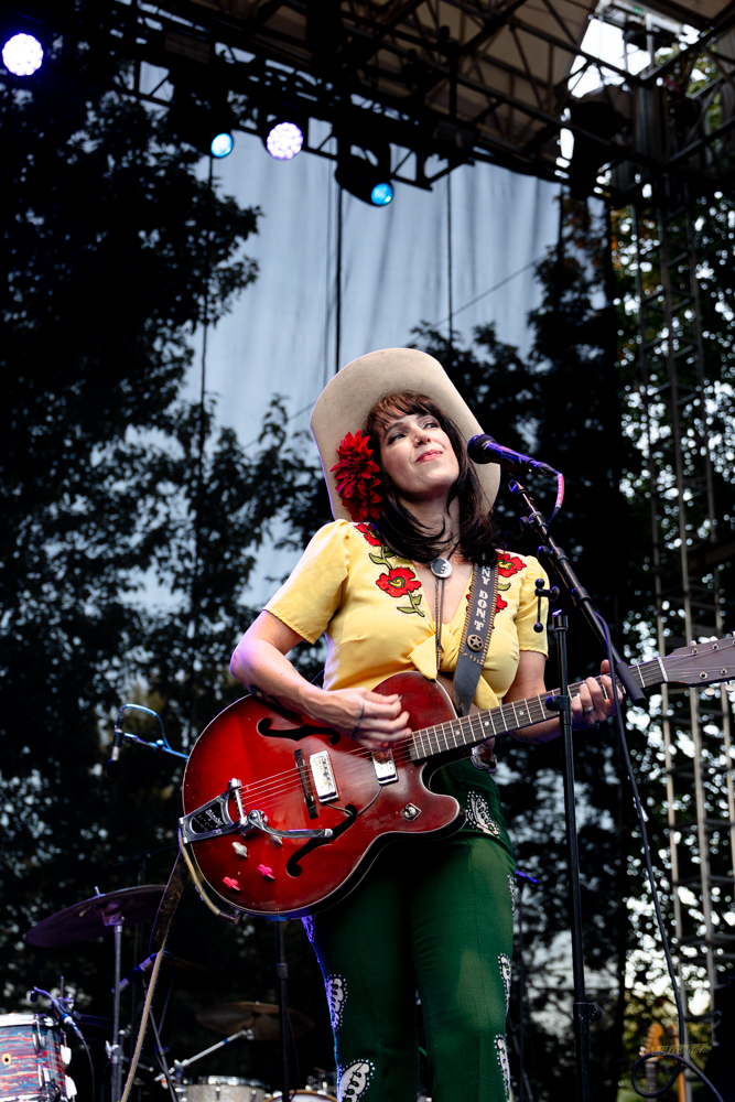 Jenny Don't & The Spurs, Edgefield Amphitheater, photo by Bailey Bonney-Vogler