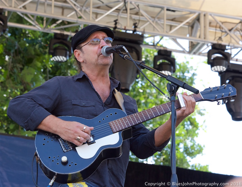 Waterfront Blues Festival, Tom McCall Waterfront Park, photo by John Alcala