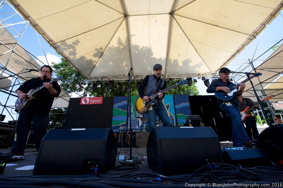 Kevin Selfe, Waterfront Blues Festival, Tom McCall Waterfront Park, photo by John Alcala