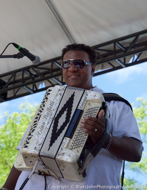 Waterfront Blues Festival, Tom McCall Waterfront Park, photo by John Alcala