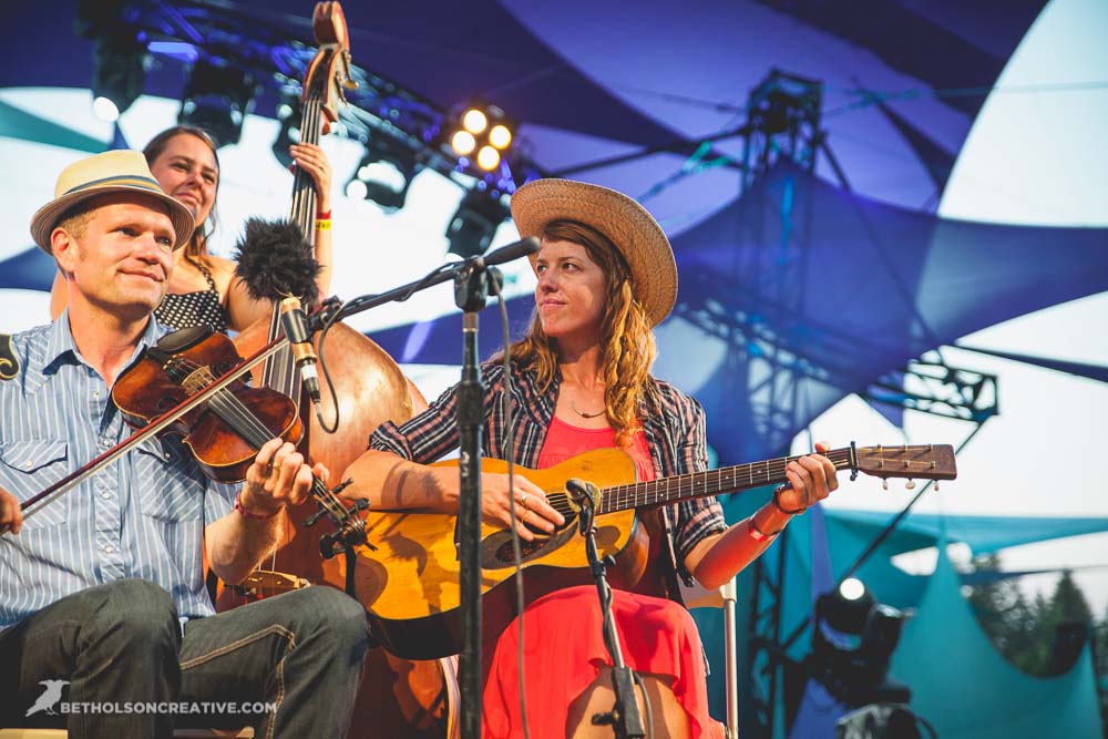 Foghorn Stringband, Pickathon, Pendarvis Farm, photo by Beth Olson