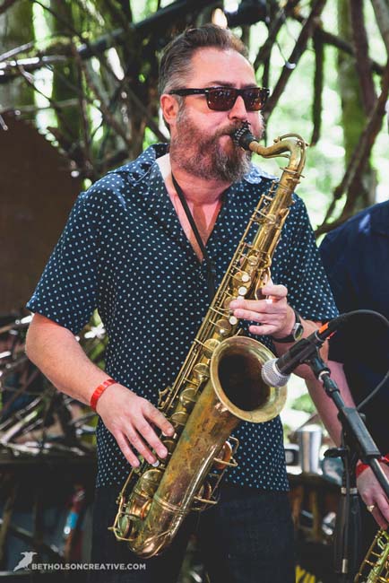 The James Hunter Six, Pickathon, Pendarvis Farm, photo by Beth Olson