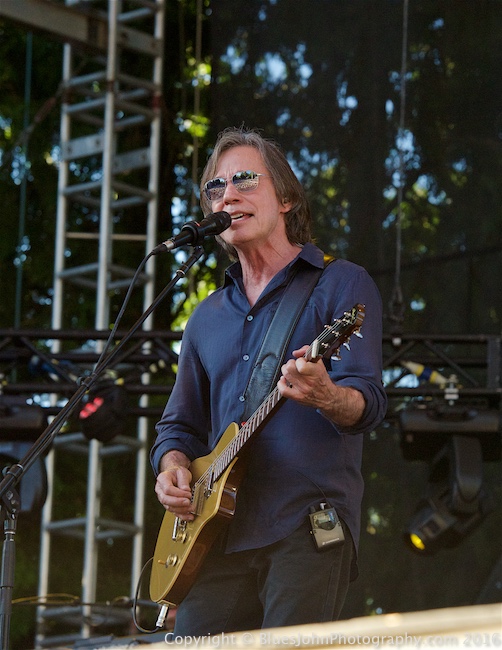 Jackson Browne, Edgefield Amphitheater, photo by John Alcala