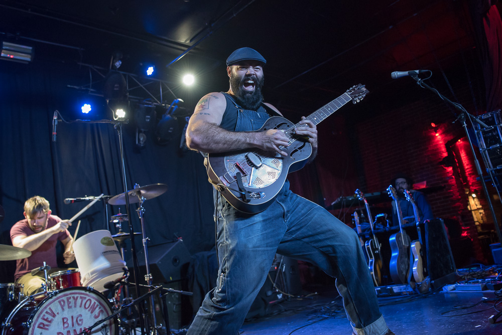 The Reverend Peyton's Big Damn Band, Dante's, photo by Miss Ellanea