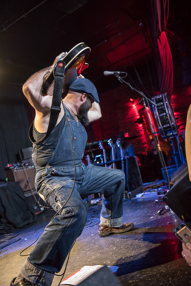 The Reverend Peyton's Big Damn Band, Dante's, photo by Miss Ellanea