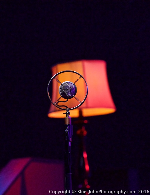 Sierra Hull, Alberta Rose Theatre, Ear Trumpet Labs, photo by John Alcala