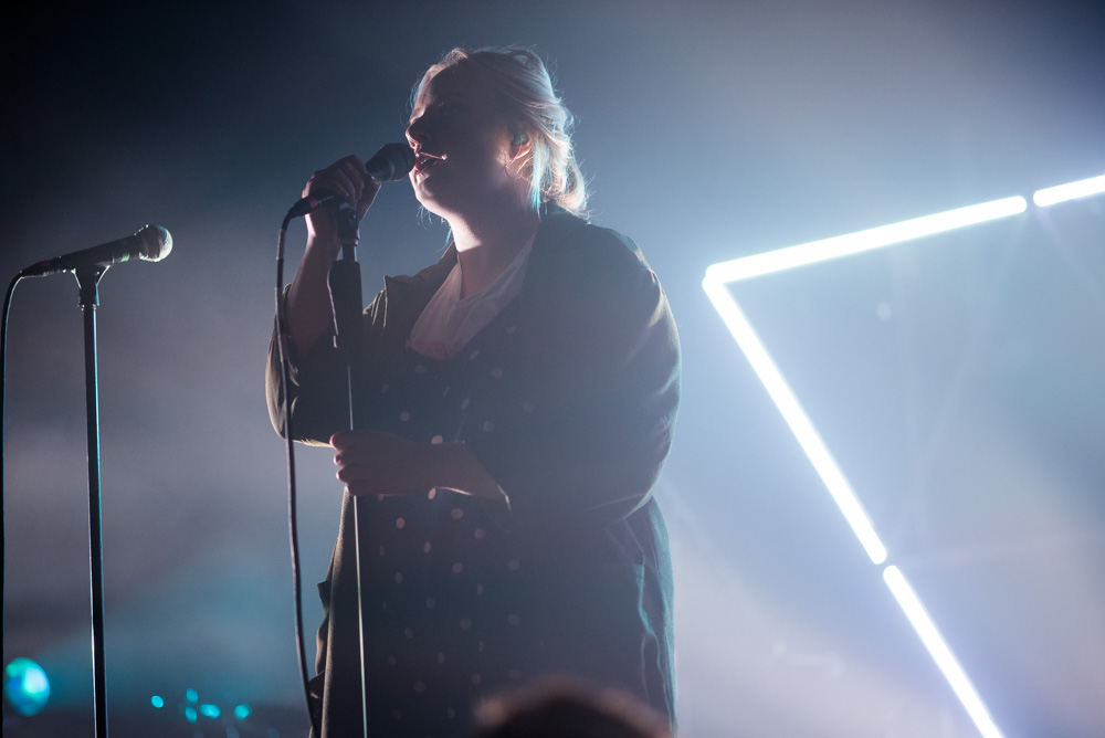 Låpsley, Wonder Ballroom, photo by Kai Hayashi