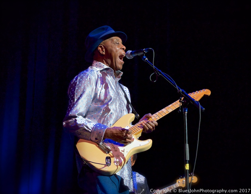 Buddy Guy, Arlene Schnitzer Concert Hall, Portland'5 Centers for the Arts, photo by John Alcala