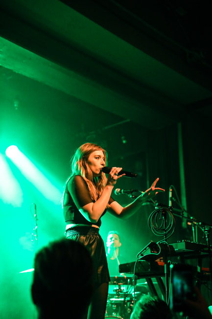 VÉRITÉ, Wonder Ballroom, photo by Sydnie Kobza
