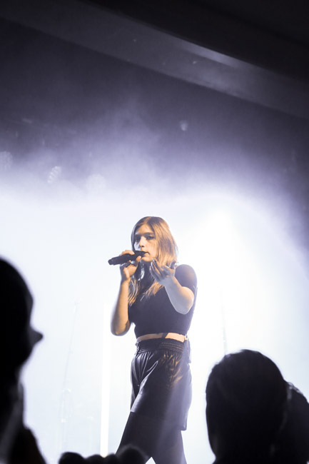 VÉRITÉ, Wonder Ballroom, photo by Sydnie Kobza