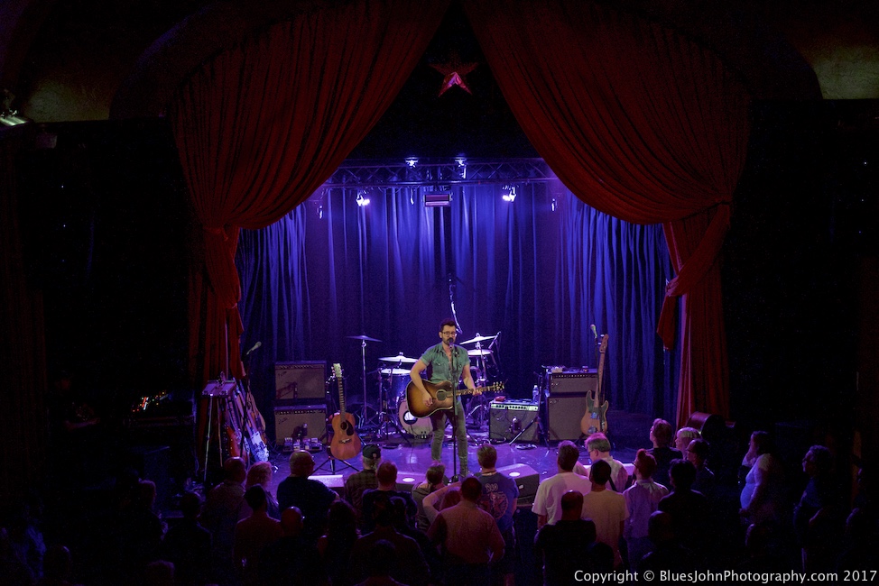 Sean McConnell, Star Theater, photo by John Alcala