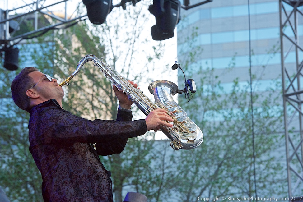 Patrick Lamb, KINK, Portland Rose Festival, Tom McCall Waterfront Park, photo by John Alcala