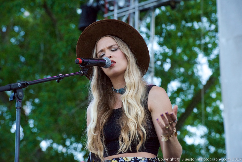 Haley Johnsen, KINK, Portland Rose Festival, Tom McCall Waterfront Park, photo by John Alcala