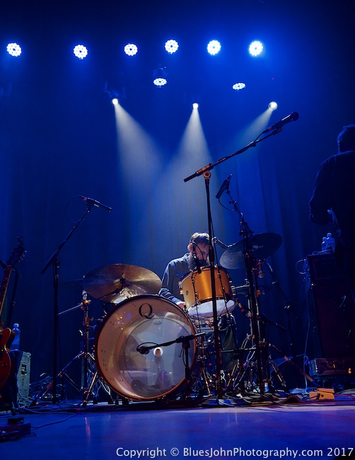 Valerie June, Aladdin Theater, photo by John Alcala