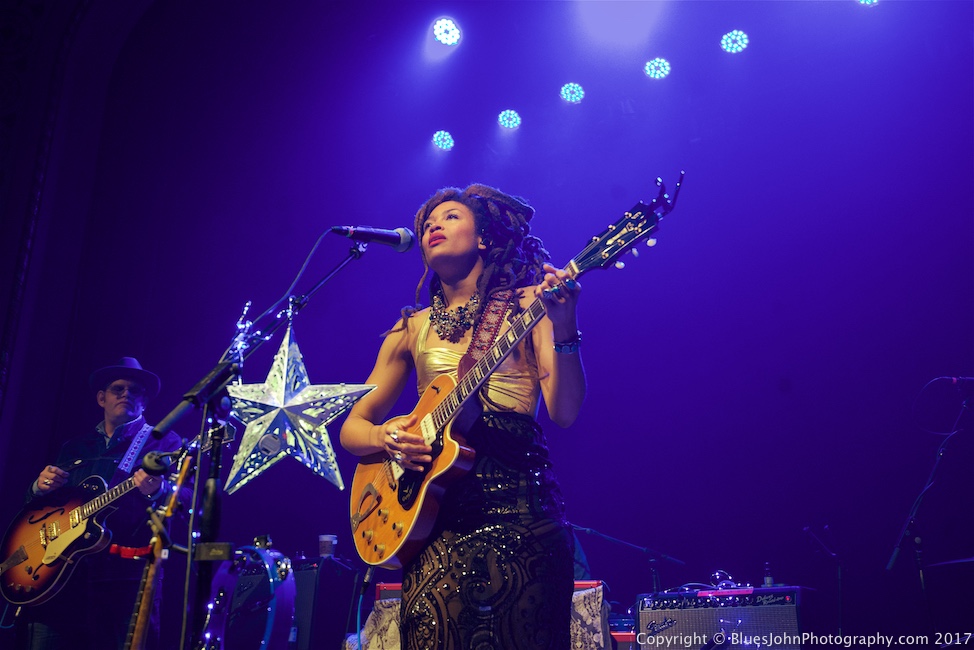 Valerie June, Aladdin Theater, photo by John Alcala