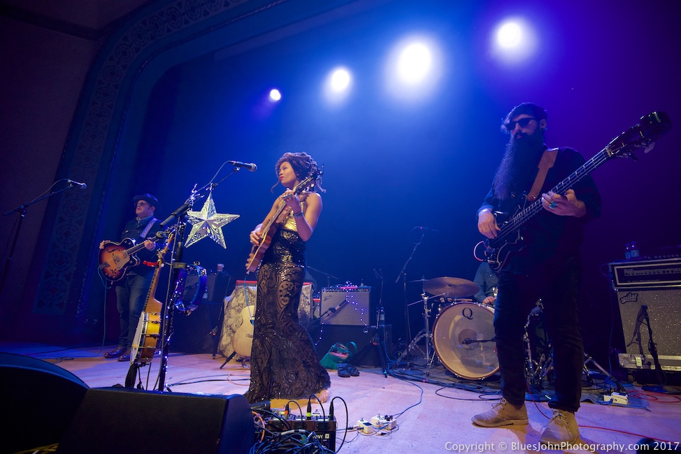Valerie June, Aladdin Theater, photo by John Alcala
