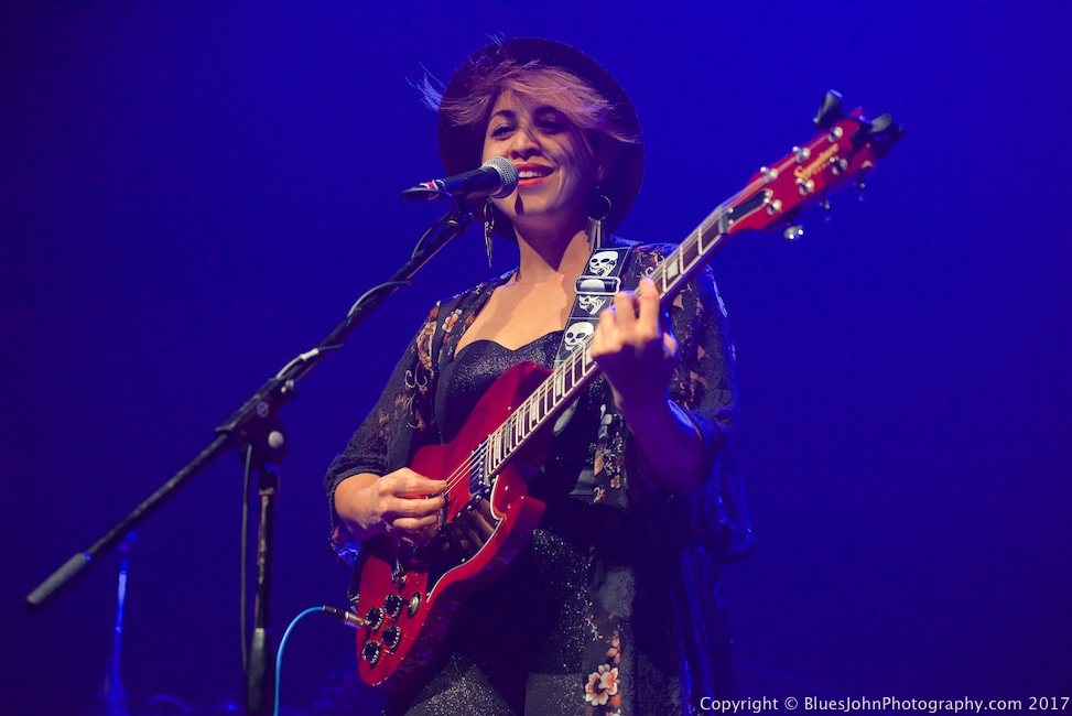 Lynn Cardona, Aladdin Theater, photo by John Alcala