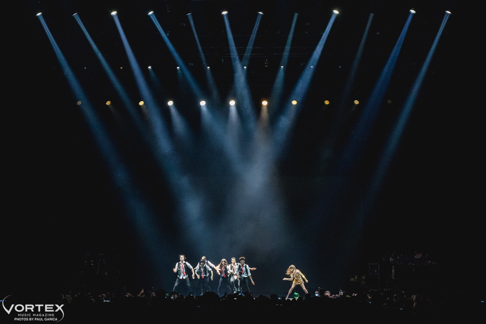 Paula Abdul, Moda Center, Rose Quarter, photo by Paul Garcia