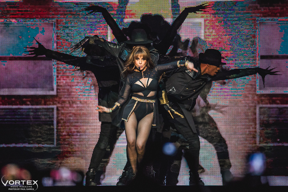 Paula Abdul, Moda Center, Rose Quarter, photo by Paul Garcia