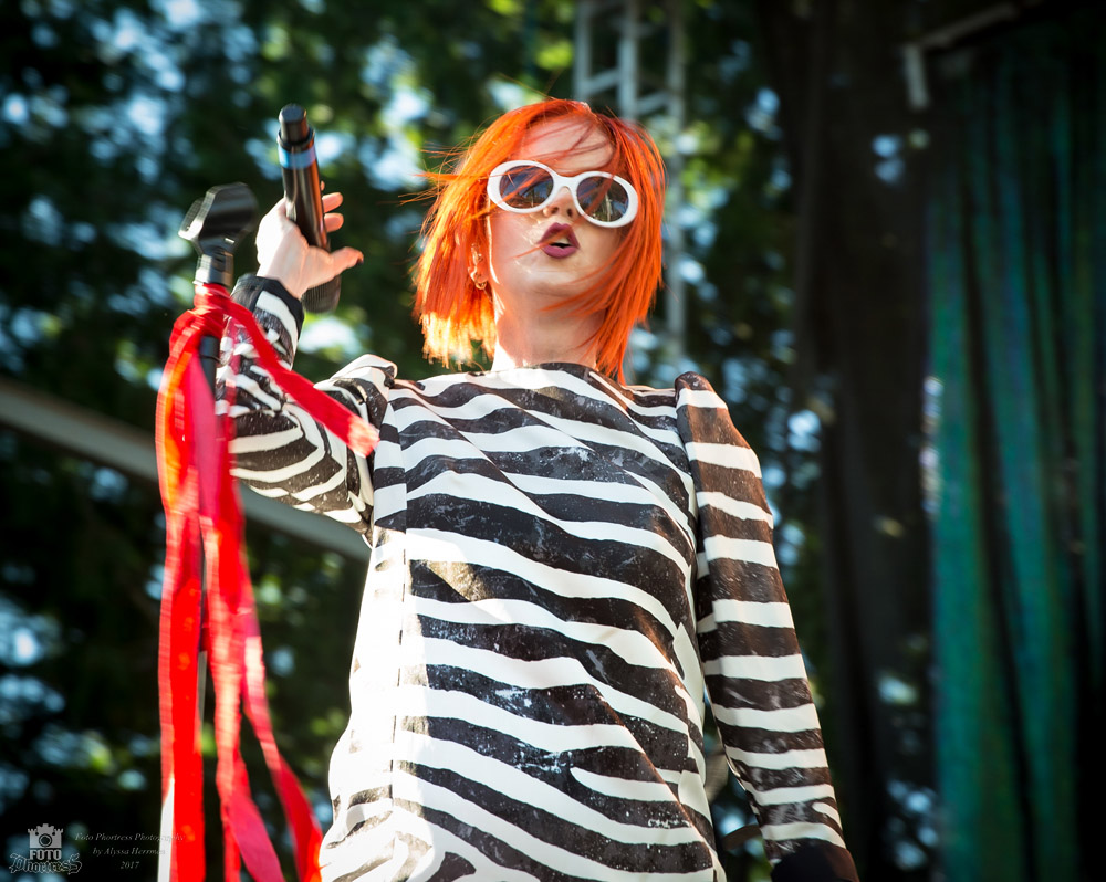 Garbage, Edgefield Amphitheater, photo by Alyssa Herrman