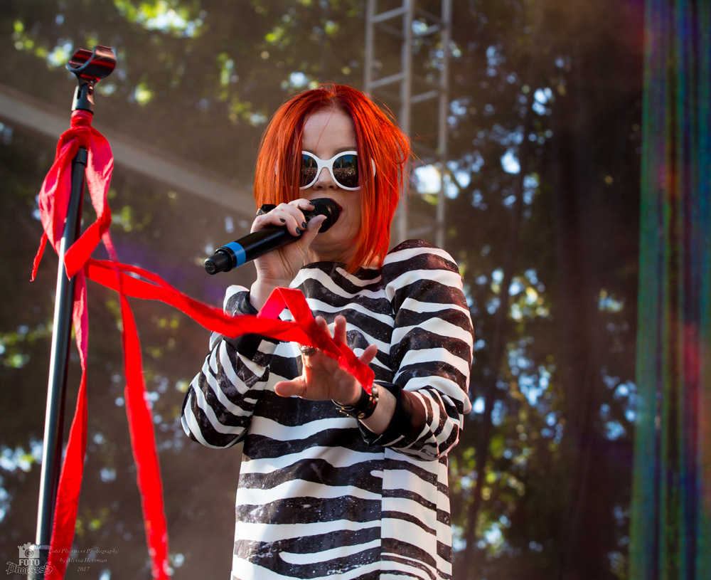 Garbage, Edgefield Amphitheater, photo by Alyssa Herrman