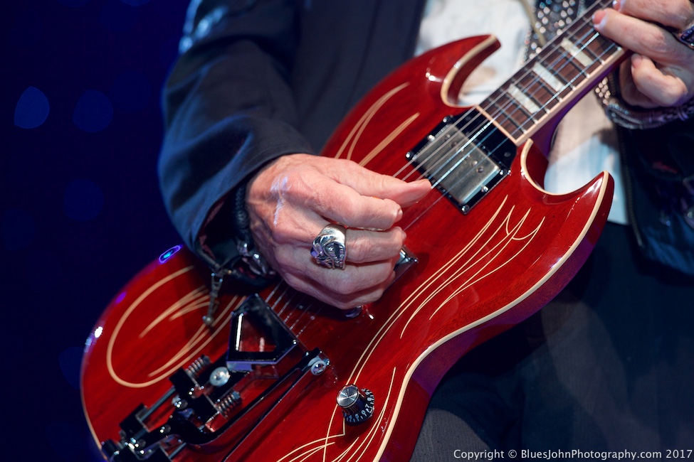 ZZ Top, Cuthbert Amphitheater, photo by John Alcala